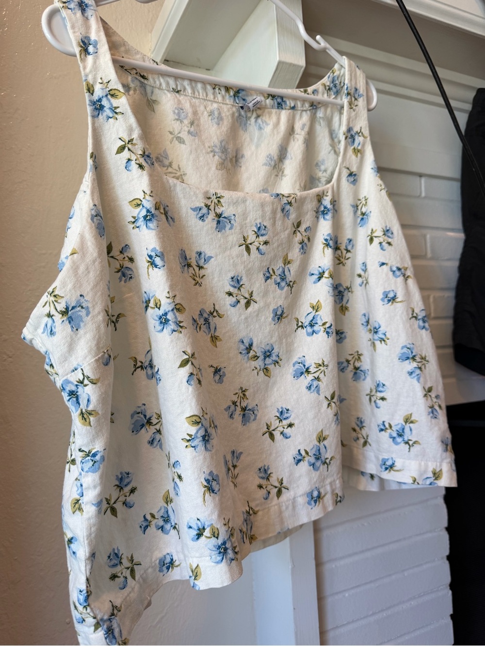 Old Navy White Blue Floral Linen Blend Tank Top XXL Cottagecore Sleeveless - Picture 2 of 8